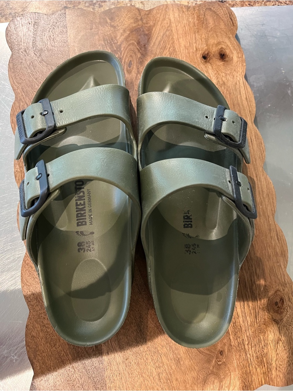 Birkenstock Women’s ' Arizona EVA Sandals in Olive